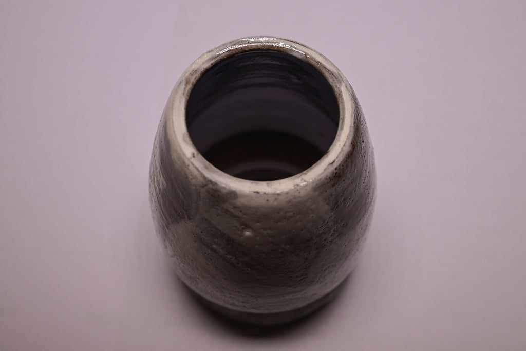 Chasen holder Hakeme | Ado Studio